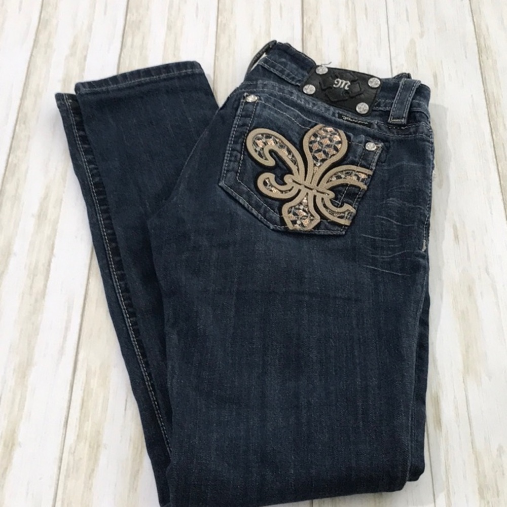 Miss Me Fleur-De-Lis Gold Pockets Skinny Jeans J11